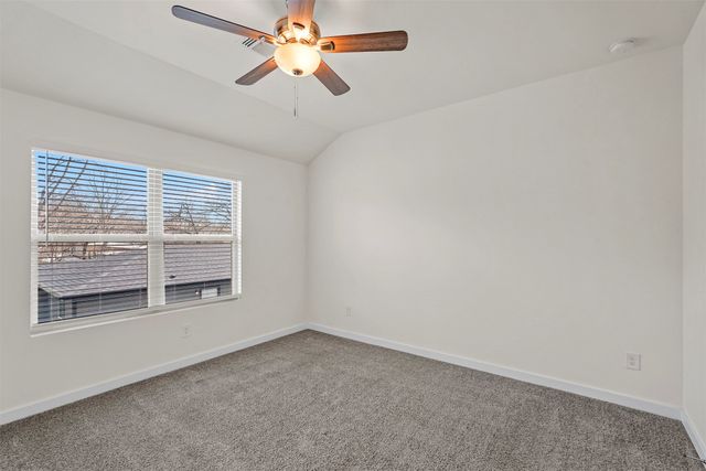 206 Henderson Street, Bonham, TX 75418