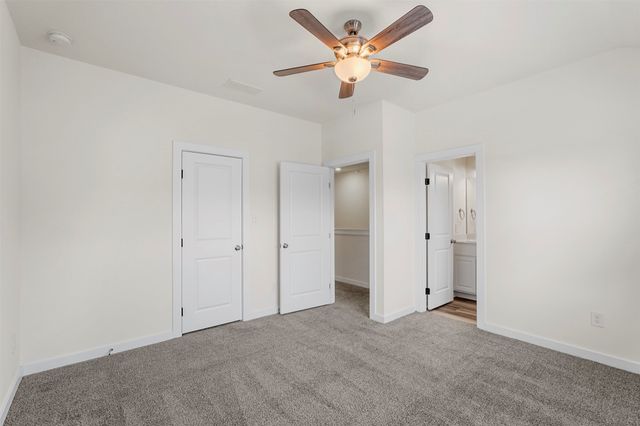206 Henderson Street, Bonham, TX 75418