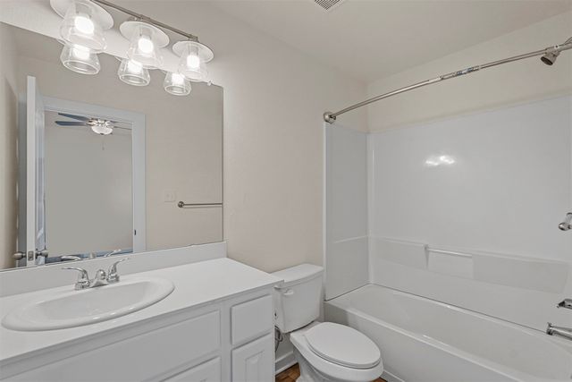 206 Henderson Street, Bonham, TX 75418