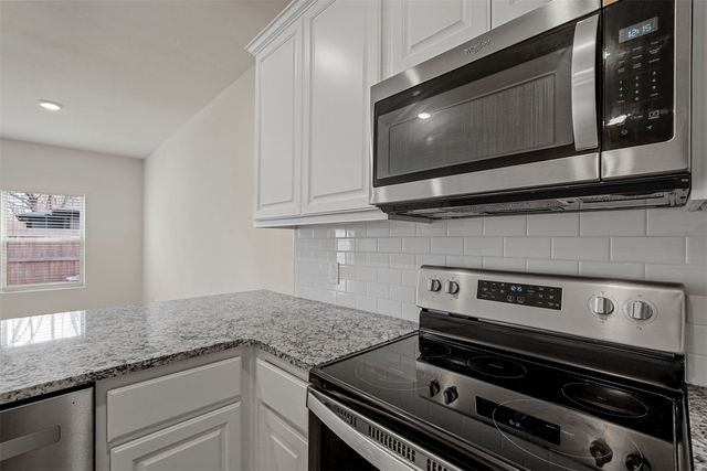 206 Henderson Street, Bonham, TX 75418