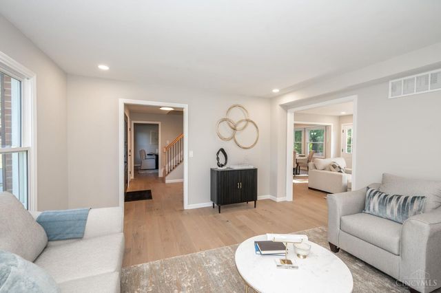 8205 Indian Trail Drive, Madeira, OH 45243