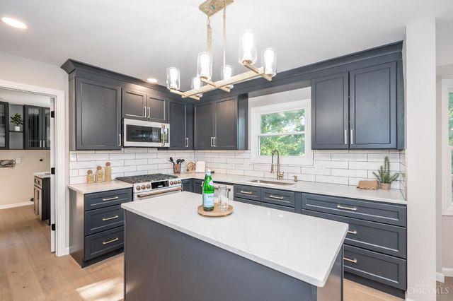 8205 Indian Trail Drive, Madeira, OH 45243