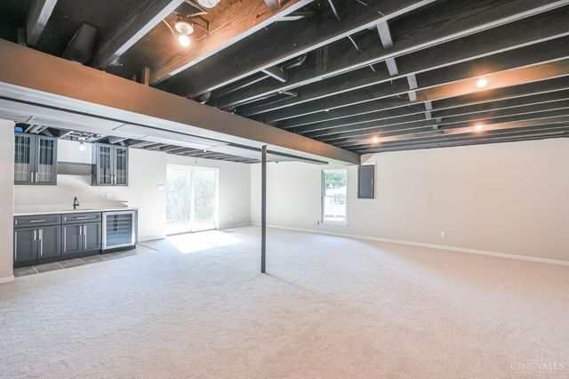 8205 Indian Trail Drive, Madeira, OH 45243