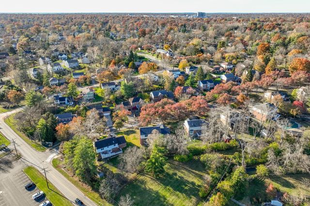 8205 Indian Trail Drive, Madeira, OH 45243