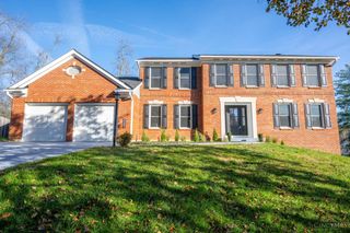 8205 Indian Trail Drive, Madeira, OH 45243