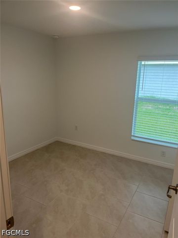 3924 NE 17th AVE, Cape Coral, FL 33909
