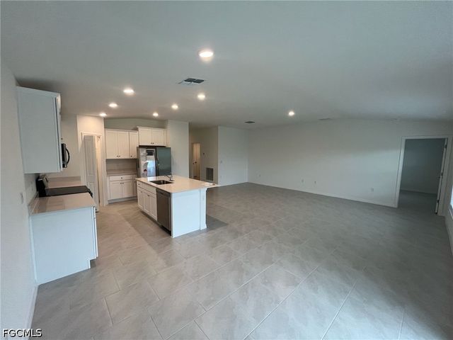 3924 NE 17th AVE, Cape Coral, FL 33909