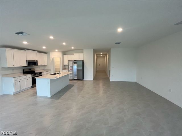 3924 NE 17th AVE, Cape Coral, FL 33909