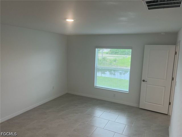 3924 NE 17th AVE, Cape Coral, FL 33909