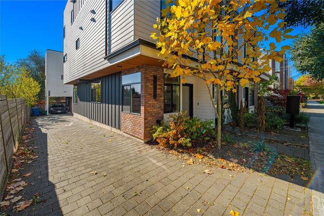 2213 A NW 63rd Street, Seattle, WA 98107