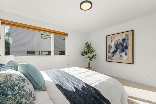 2213 A NW 63rd Street, Seattle, WA 98107