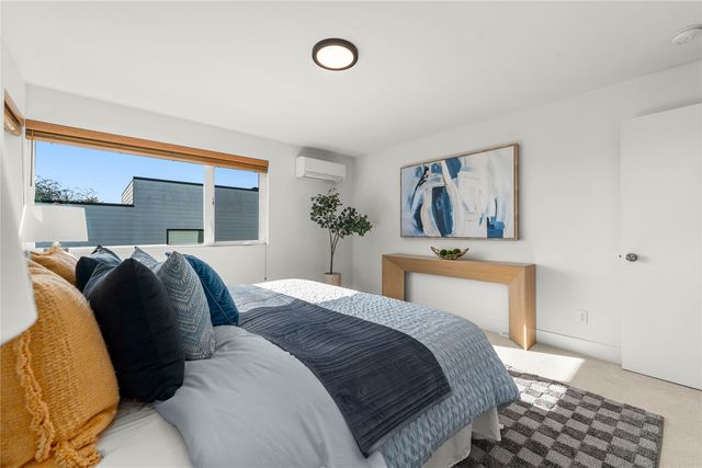 2213 A NW 63rd Street, Seattle, WA 98107