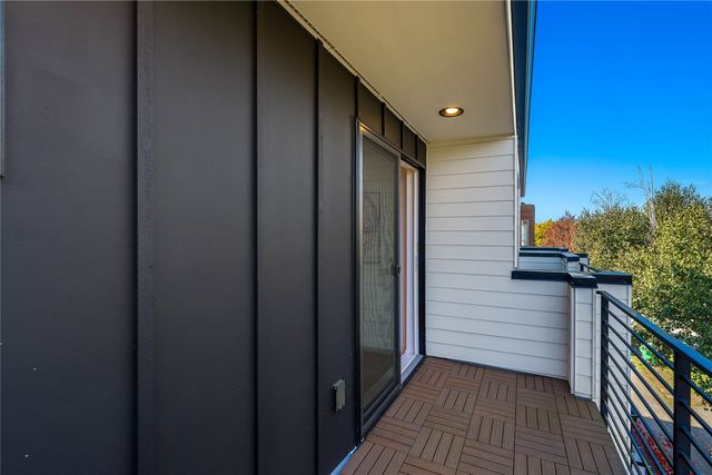 2213 A NW 63rd Street, Seattle, WA 98107