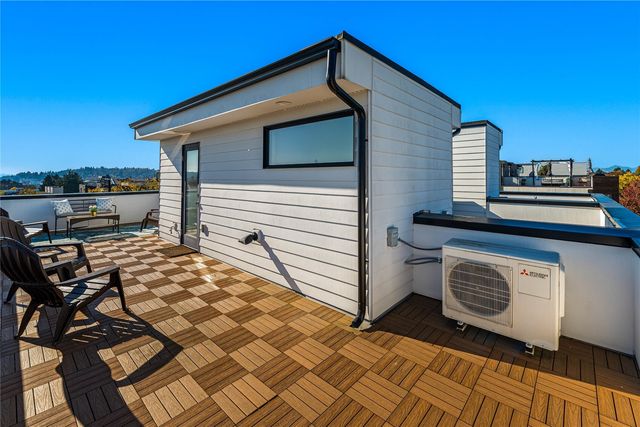 2213 A NW 63rd Street, Seattle, WA 98107