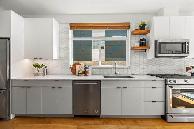 2213 A NW 63rd Street, Seattle, WA 98107