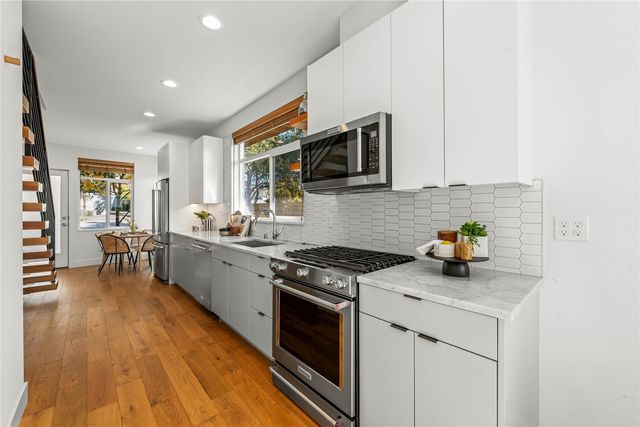 2213 A NW 63rd Street, Seattle, WA 98107