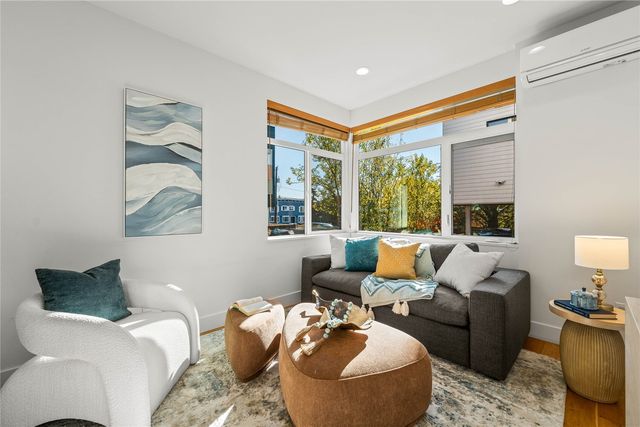 2213 A NW 63rd Street, Seattle, WA 98107