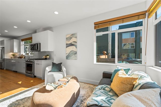 2213 A NW 63rd Street, Seattle, WA 98107