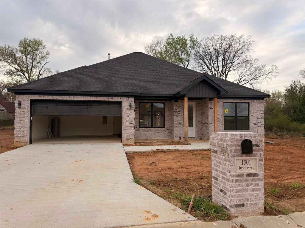 1501 JUSTICE Street, Jacksonville, AR 72076