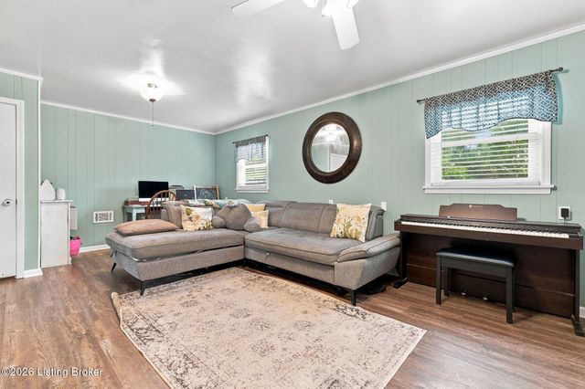 3102 Pomeroy Dr, Louisville, KY 40220
