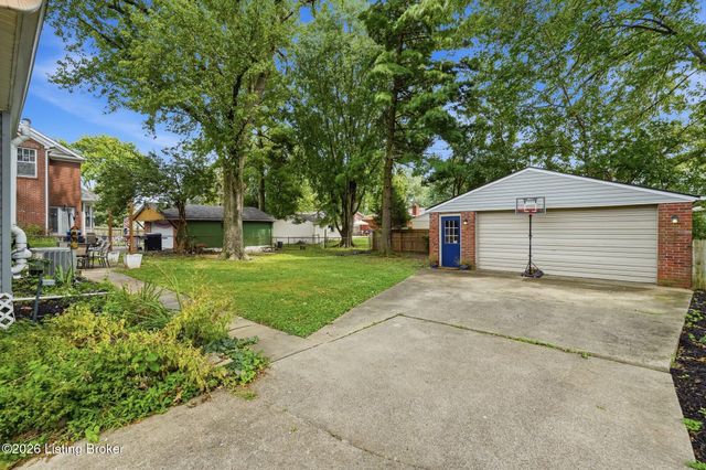 3102 Pomeroy Dr, Louisville, KY 40220