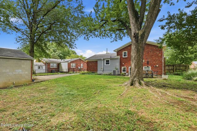 3102 Pomeroy Dr, Louisville, KY 40220