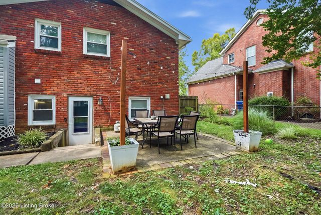 3102 Pomeroy Dr, Louisville, KY 40220