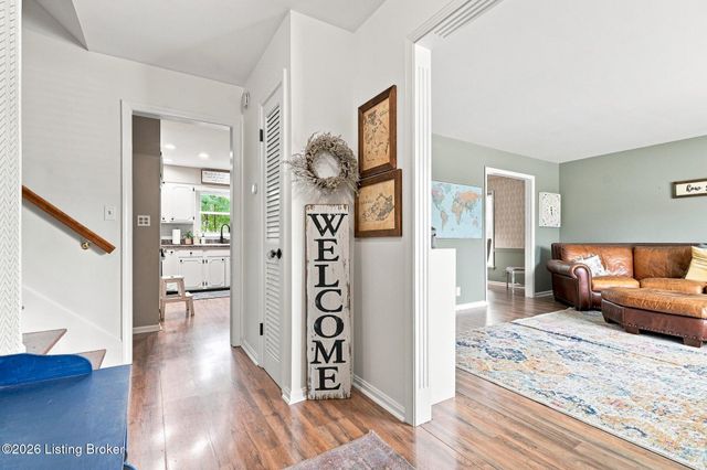 3102 Pomeroy Dr, Louisville, KY 40220