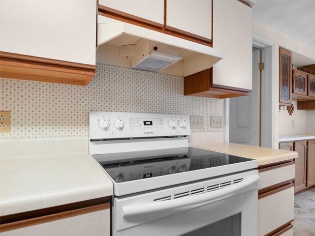 1740 Kenyon Road, Ontario, NY 14519