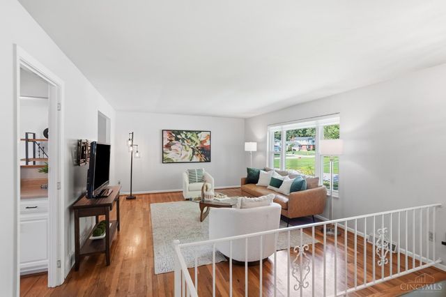 1987 Gainsborough Lane, Anderson Twp, OH 45230
