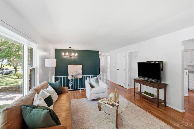 1987 Gainsborough Lane, Anderson Twp, OH 45230