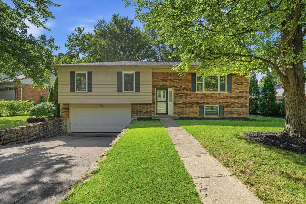 1987 Gainsborough Lane, Anderson Twp, OH 45230