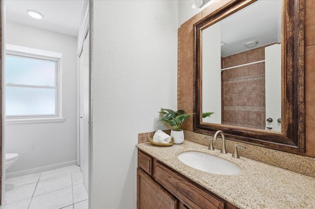 2309 Aquaduct Drive, Bedford, TX 76022