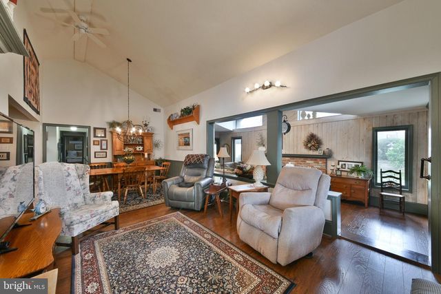 813 RENEL RD, Plymouth Meeting, PA 19462