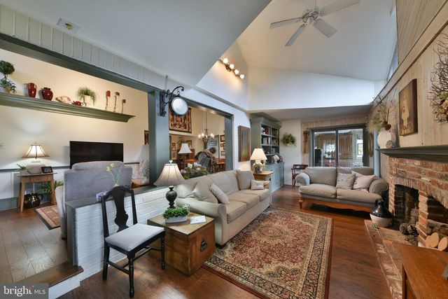 813 RENEL RD, Plymouth Meeting, PA 19462