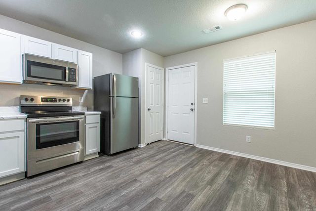2097 Bentwood Drive, Alexander, AR 72002