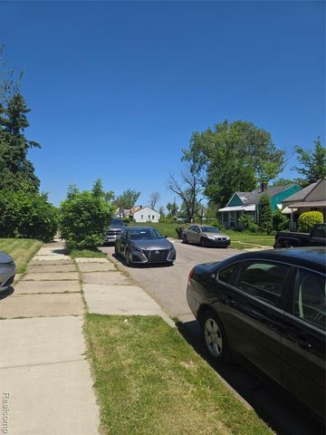 8245 Greenlawn Street, Detroit, MI 48204