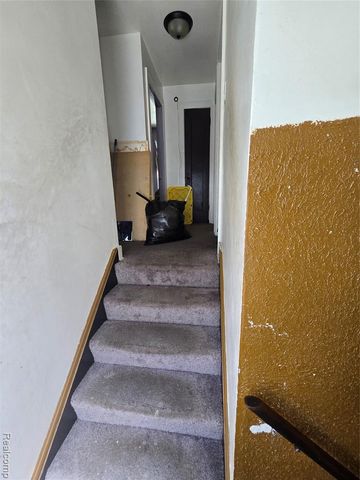 8245 Greenlawn Street, Detroit, MI 48204