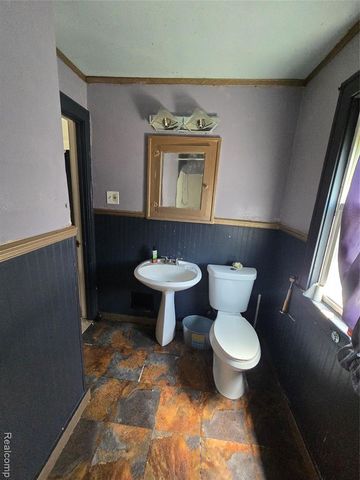 8245 Greenlawn Street, Detroit, MI 48204
