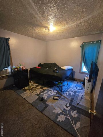 8245 Greenlawn Street, Detroit, MI 48204