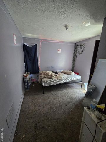 8245 Greenlawn Street, Detroit, MI 48204