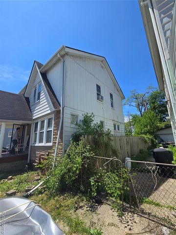 8245 Greenlawn Street, Detroit, MI 48204