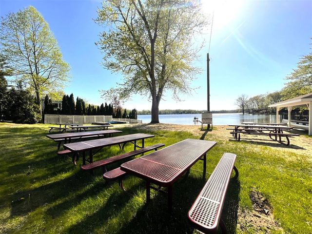 50035 Forest Road, Dowagiac, MI 49047