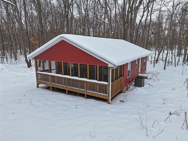 50035 Forest Road, Dowagiac, MI 49047