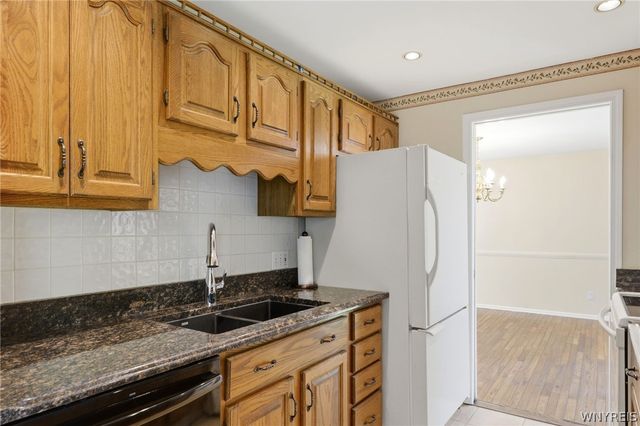 107 Sunrise Terrace, West Seneca, NY 14224