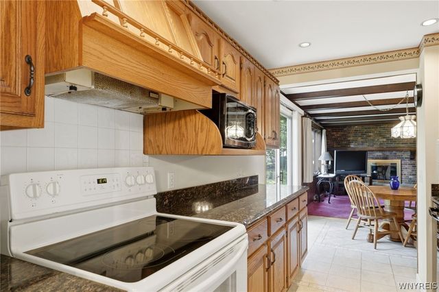 107 Sunrise Terrace, West Seneca, NY 14224