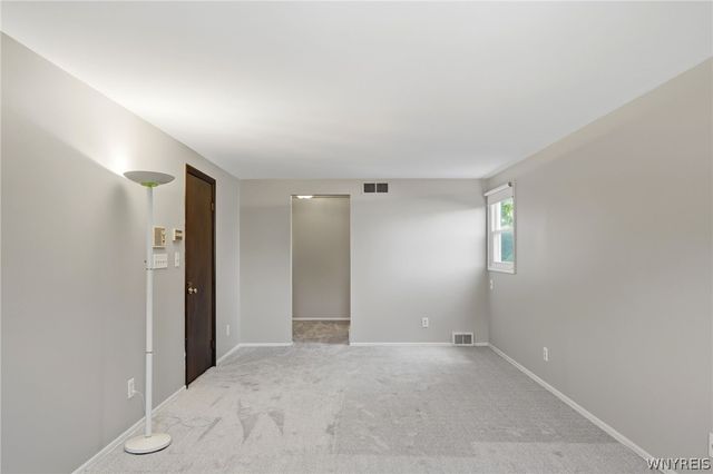 107 Sunrise Terrace, West Seneca, NY 14224