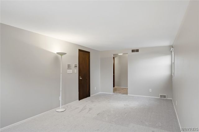 107 Sunrise Terrace, West Seneca, NY 14224