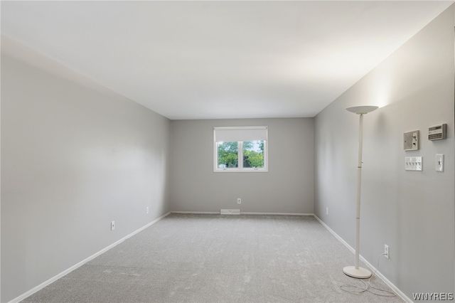 107 Sunrise Terrace, West Seneca, NY 14224