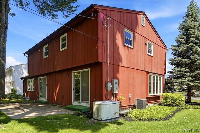107 Sunrise Terrace, West Seneca, NY 14224